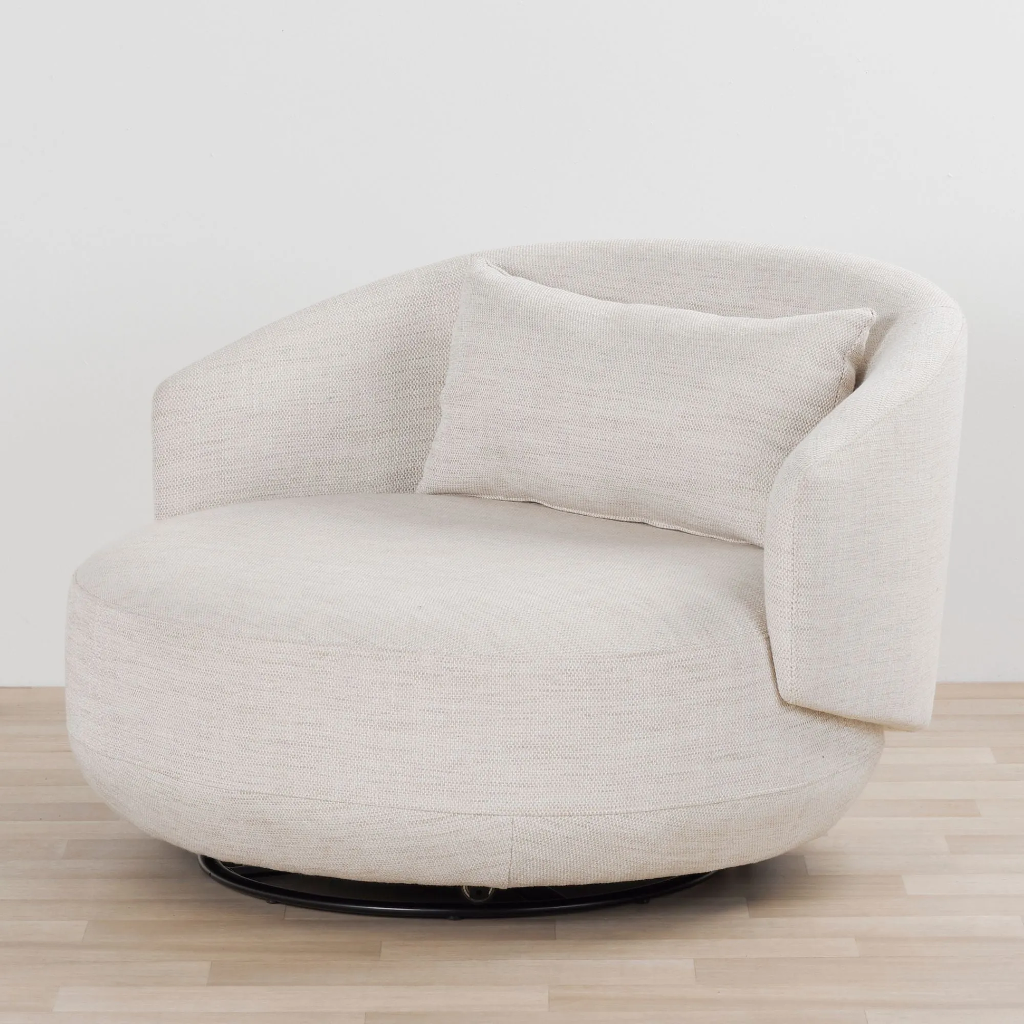 Lunar Swivel Chair - Natural