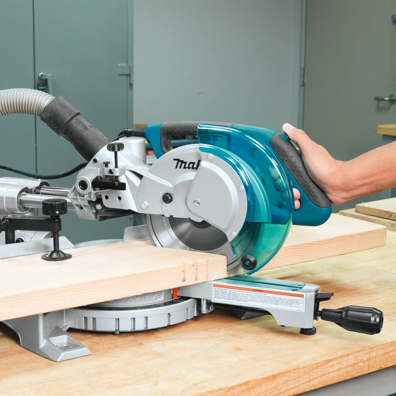 Makita LS0815F 8-1/2" Slide Compound Miter Saw